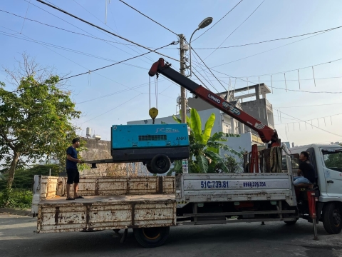Khách hàng yên tâm và nhất máy gọi cho tri phat transport đặt xe ạ
